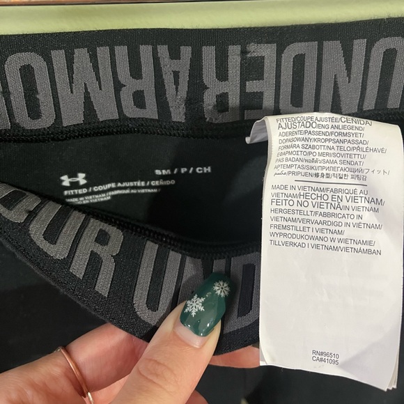 Under Armour Black Leggings Size Juniors Small Waist 28” - Picture 3 of 6